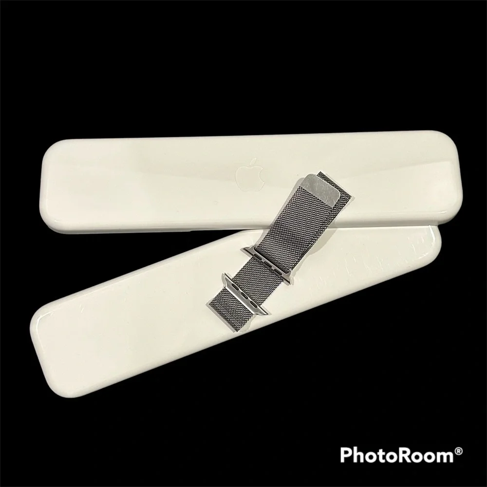 42 mm Silver Milanese Loop Apple Watch Stainless Steel - Picture 3 of 9